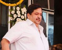 'अस्लम शेख यांची आपल्यासह कुटुंब संपवण्याची धमकी'