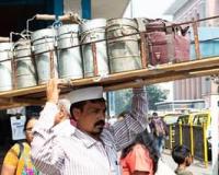 डबेवाल्यांनी केला ठाकरे गटाला 'जय महाराष्ट्र'