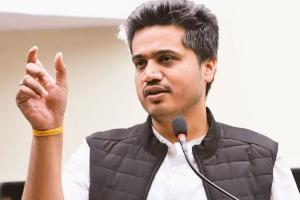 'विरोधी नेत्यांच्या वादाचा भाजपला फायदा'