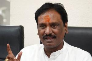 राज्य सरकार आणि पार्थ पवार यांच्यावर जमीन घोटाळ्याचा आरोप