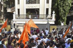 ठाकरे यांच्या मातोश्री निवासस्थानावर ड्रोनच्या घिरट्या