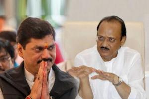 'बोगस मतांवर धनंजय मुंडे यांनी मिळवला विजय'