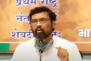 'सत्याच्या मोर्चात खोटेपणाची कमाल'