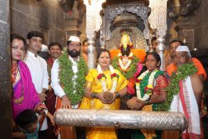 बळीराजाला सुखी, समाधानी ठेव…