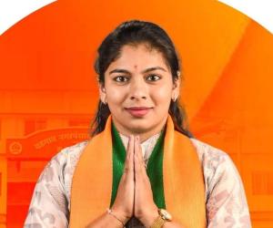 नगराध्यक्षपदासाठी ॲड. मृणाल गुलाब म्हाळसकर यांना उमेदवारी, १७ पैकी १४ उमेदवारांची अधिकृत यादी जाहीर